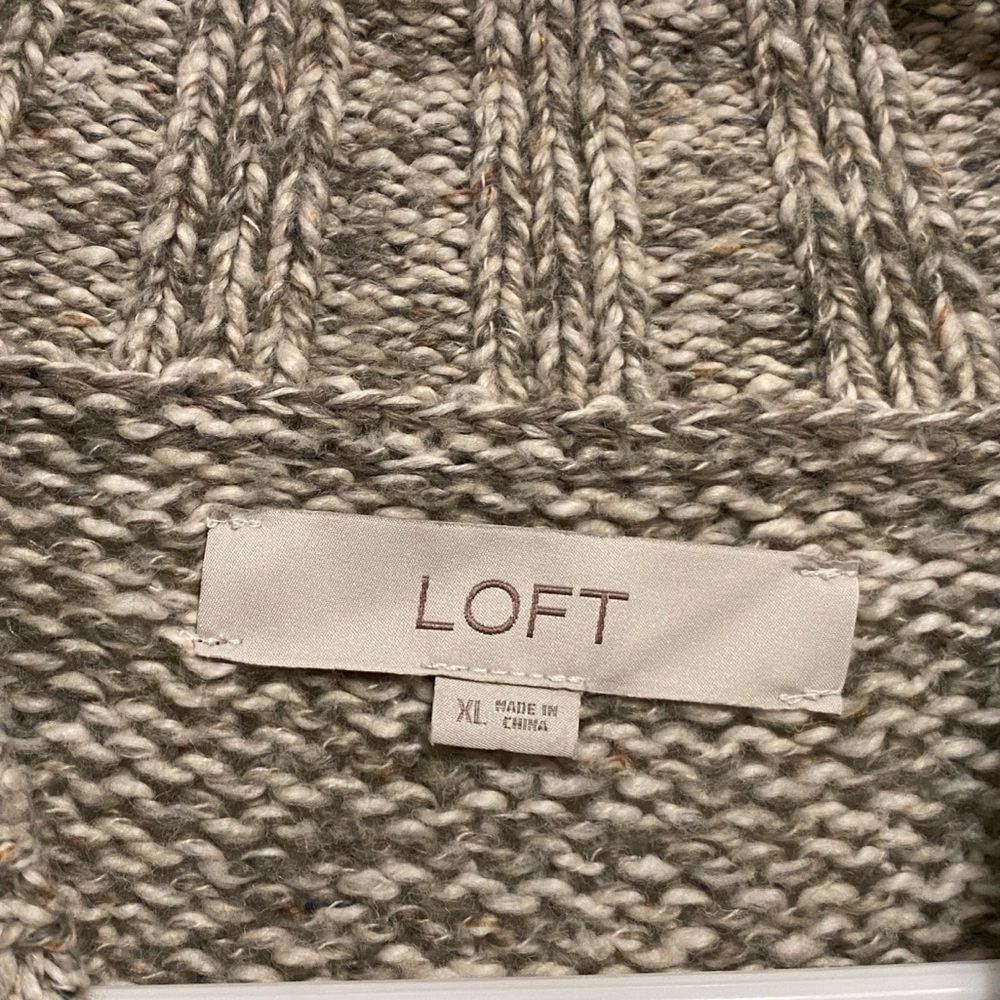 Ann Taylor Loft Soft Grey Candy Cane MERRY Christmas Holiday XMAS Sweater XL - Picture 6 of 10